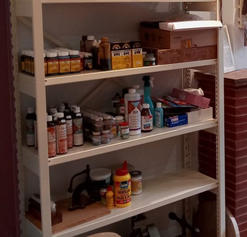 teintures aniline pour le cuir